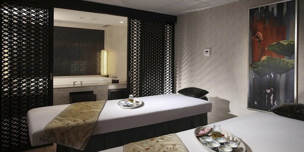 Radisson Blu Plaza Hotel