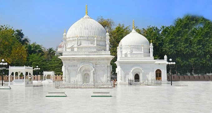 Dargah-e-Hakimi - Burhanpur